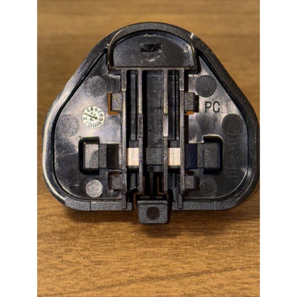 Open Box Fortinet UK Slide Attachment Plug for FortiGate/FortiWiFi 40F 60F - Picture 7 of 7